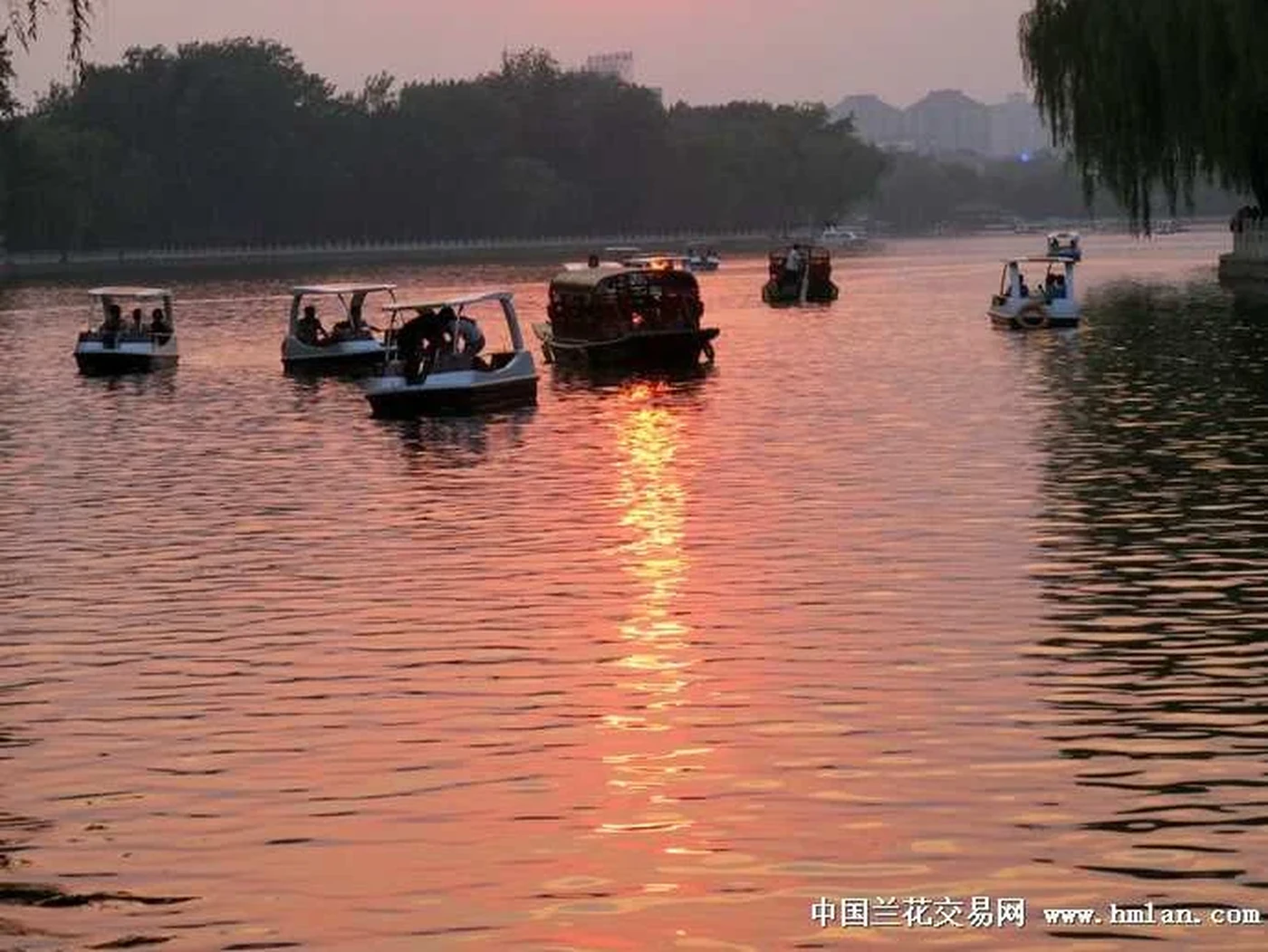 Houhai & the hutongs — the living city a 5-day trip unlocks
