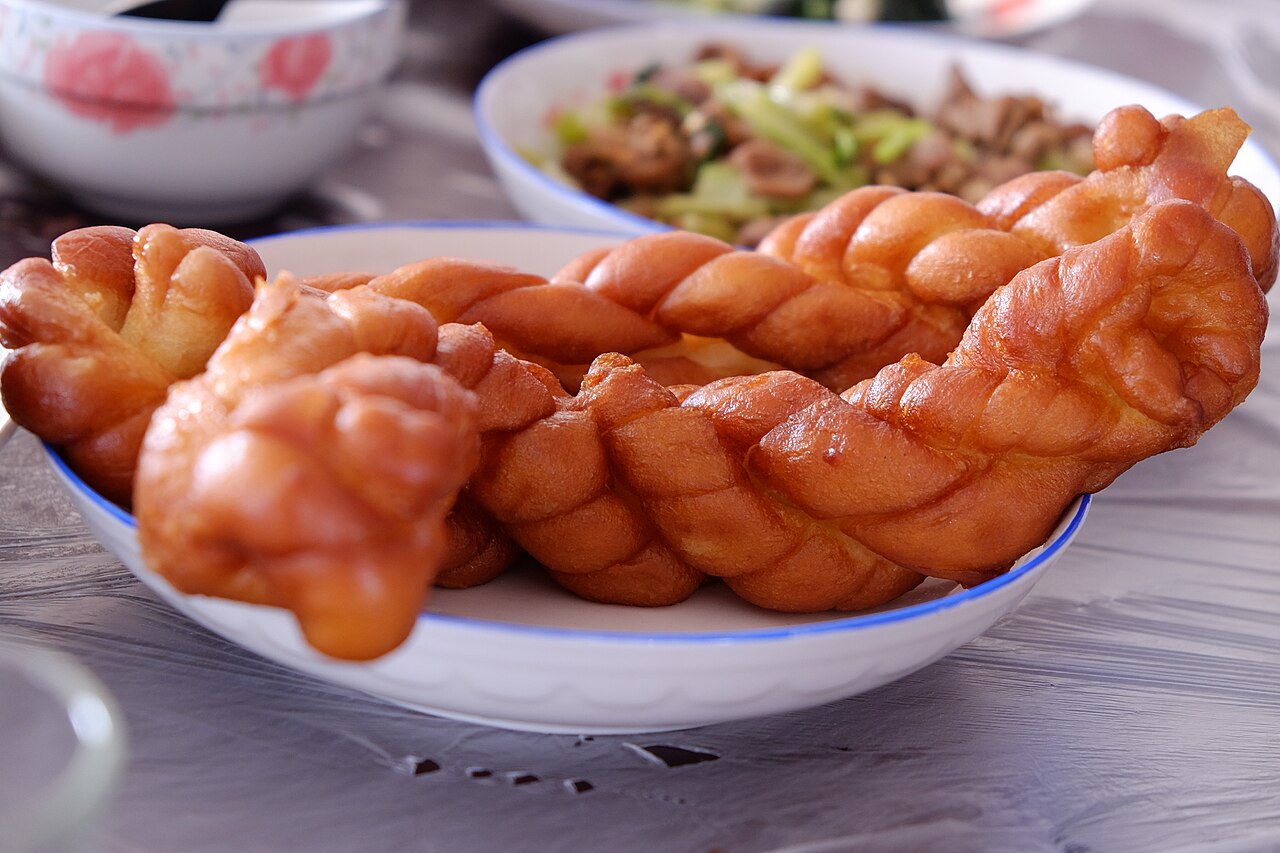 Fried dough twists (mahua)