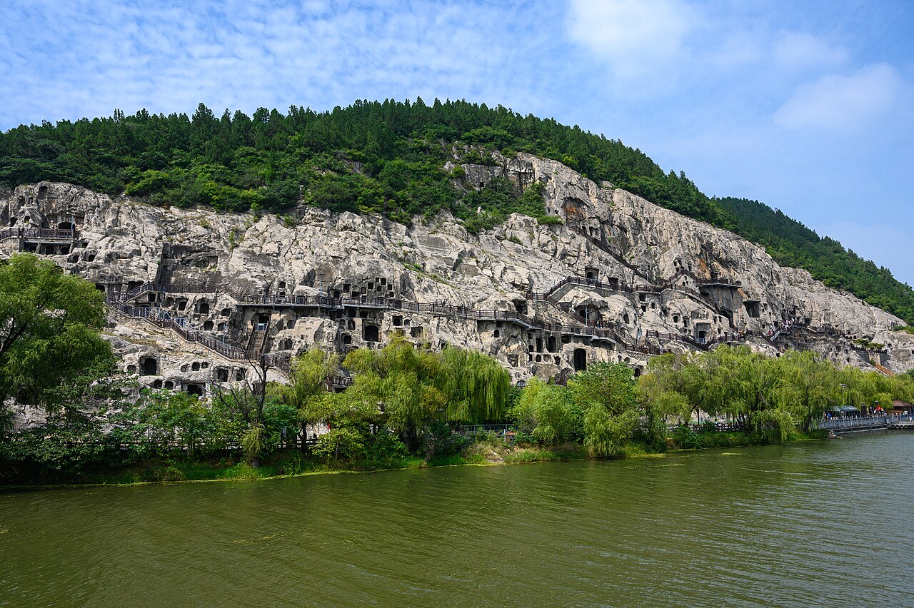 Luoyang — Longmen Grottoes