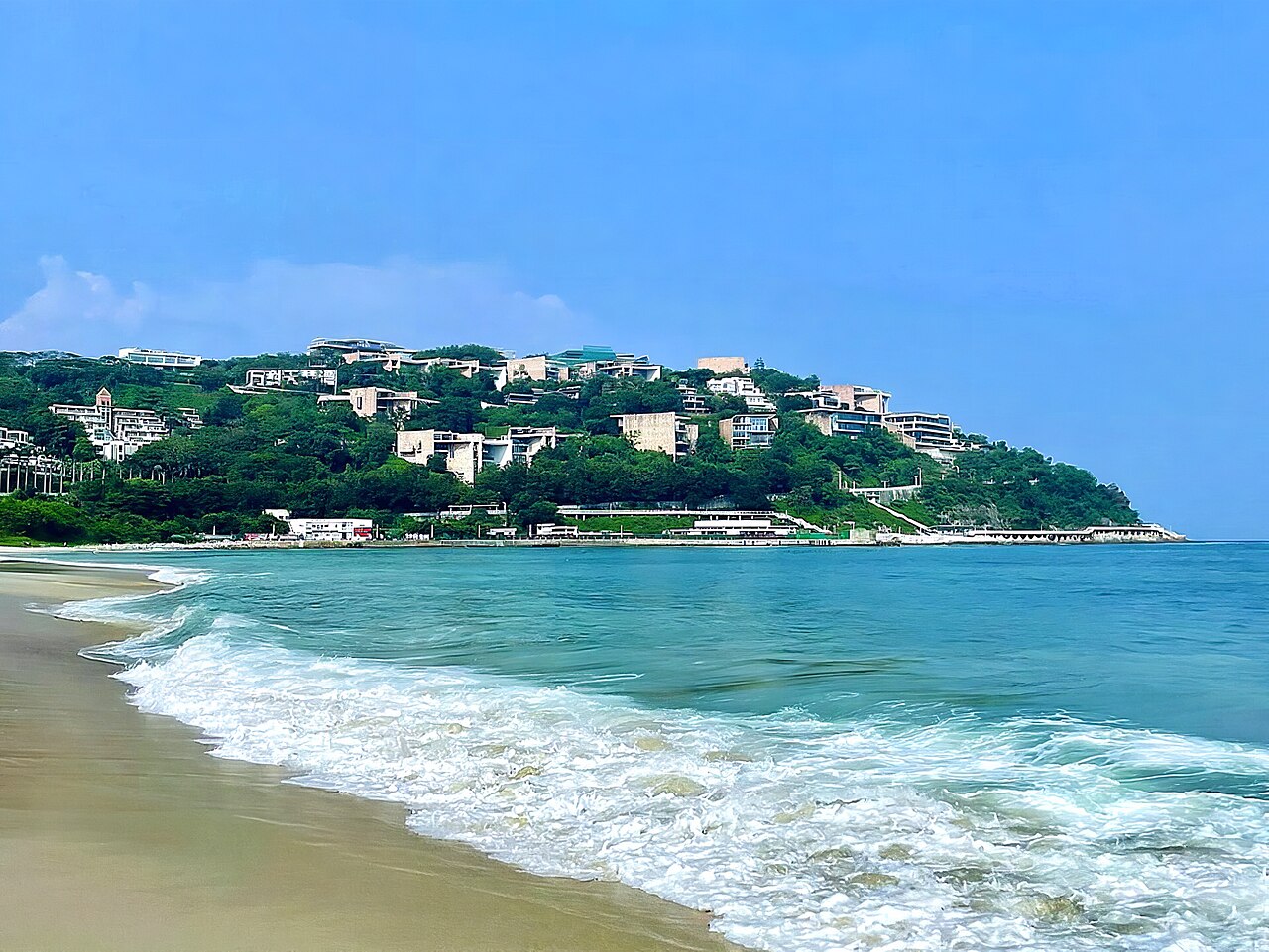 Dameisha Beach