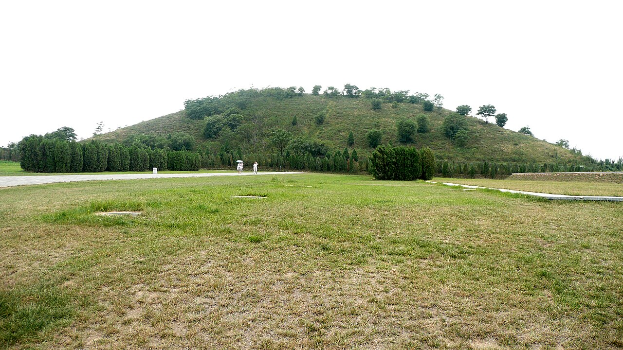 Han Yang Ling, Mausoleum of Emperor Jingdi near Xi'an
