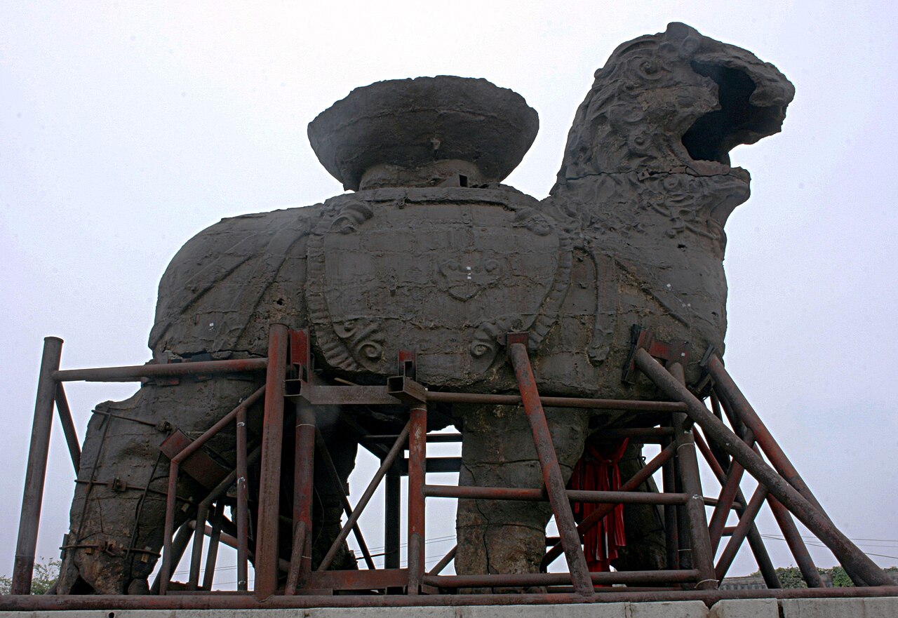 Cangzhou, China — Iron Lion