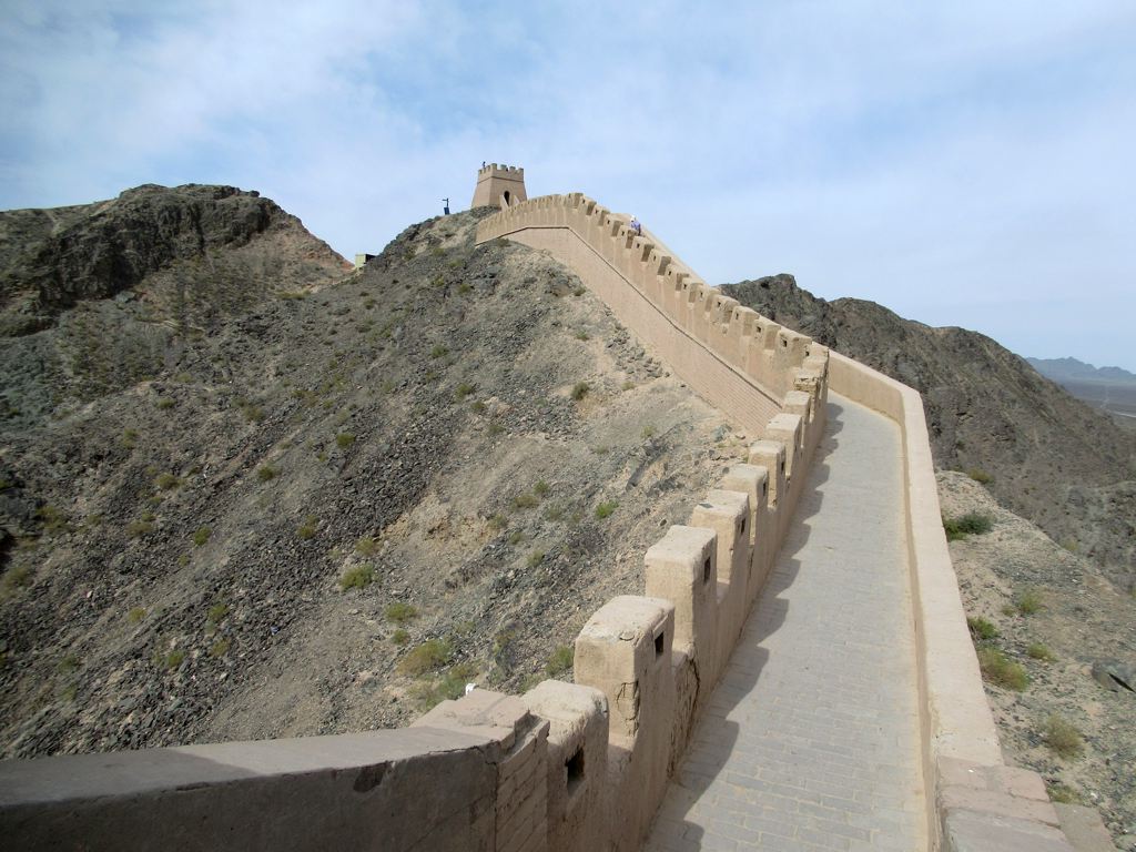 The Overhanging Great Wall