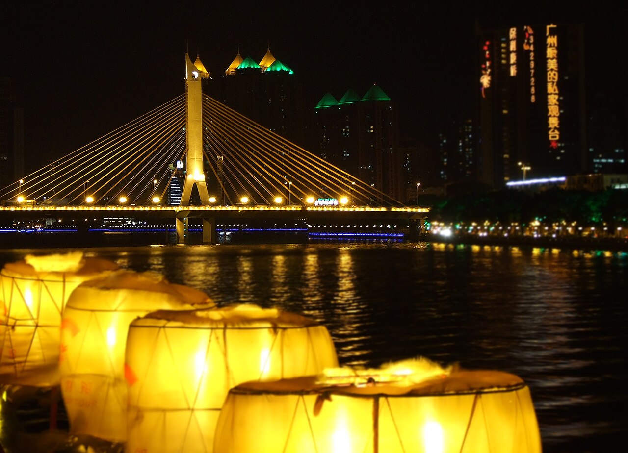 Pearl River night cruise, Guangzhou