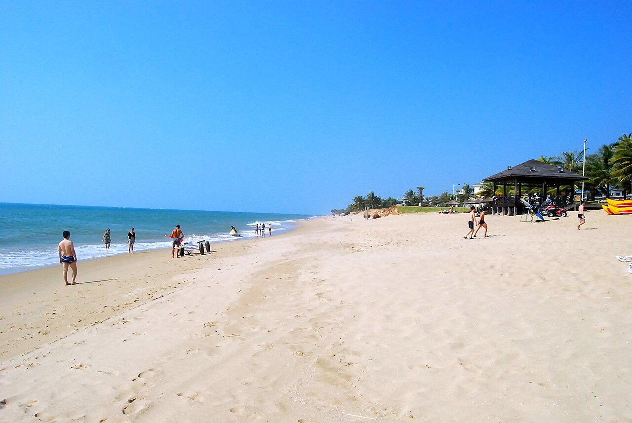 The long beach at Sanya Bay in Hainan