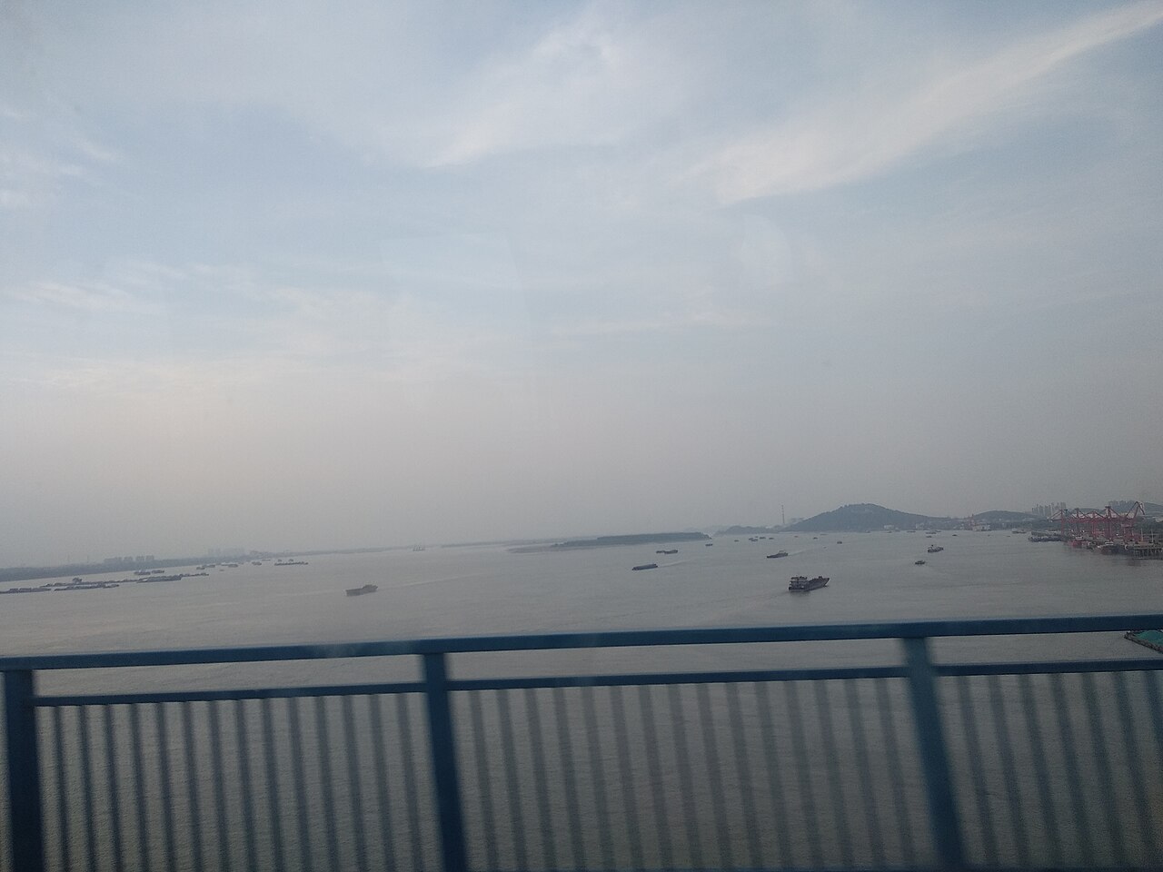 Wuhu — Yangtze River from the bridge