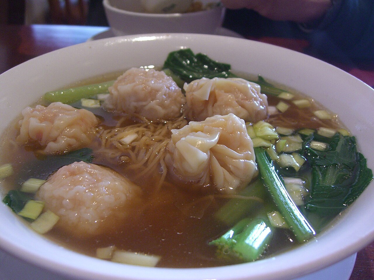 Wonton noodle soup