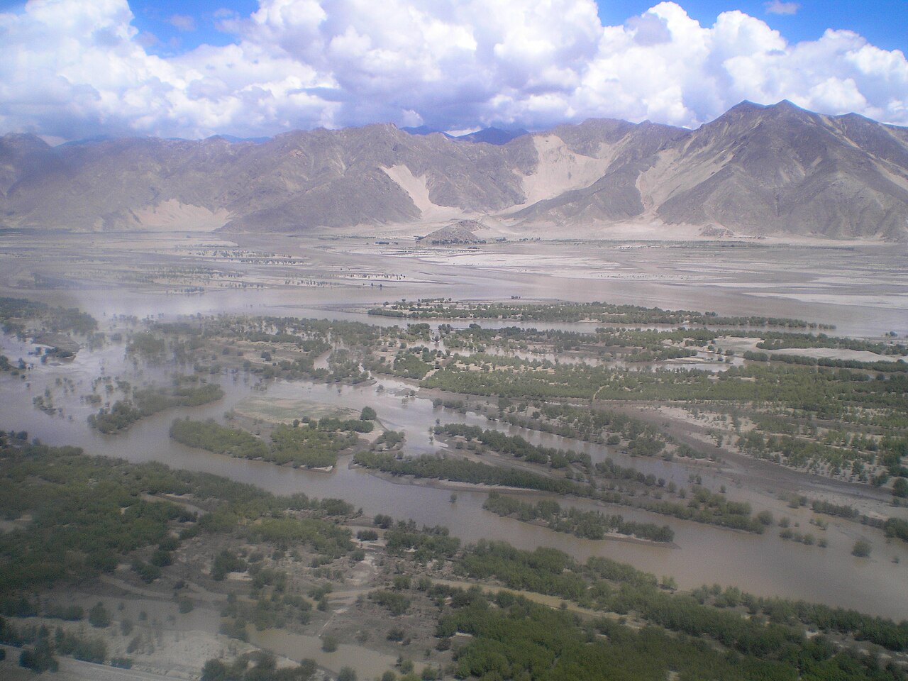 Nyingchi, China — The Yarlung Tsangpo Grand Canyon, Nyingchi's clearest
