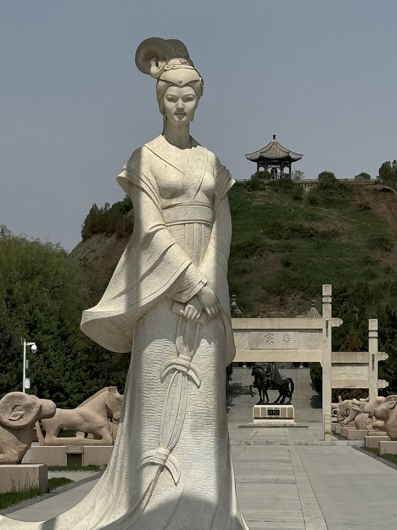 Zhaojun Tomb